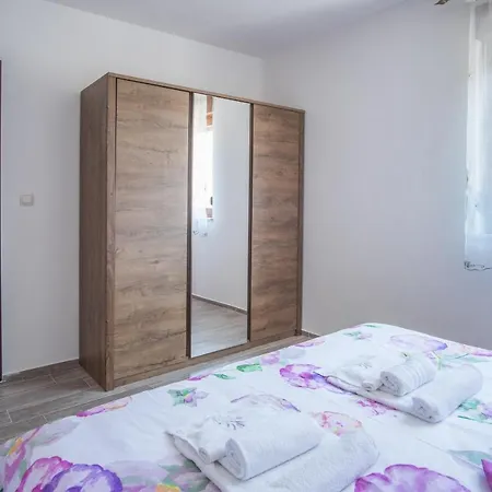 Dijana East Linardići