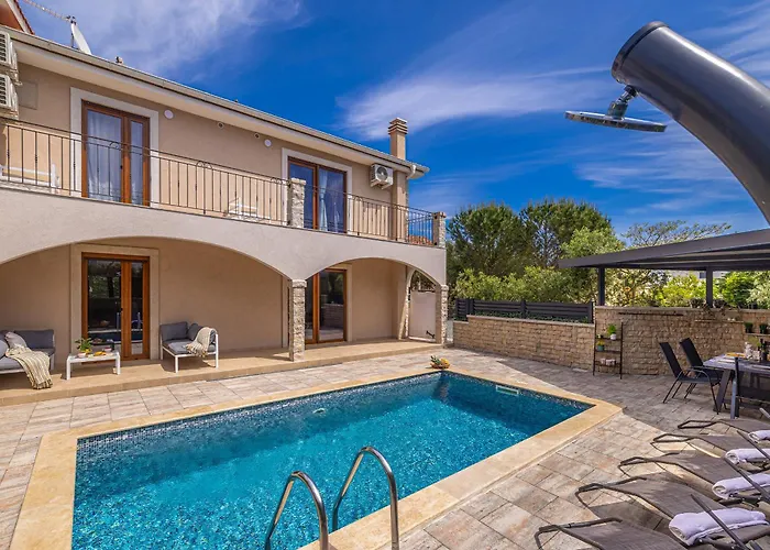 Dijana East Villa *