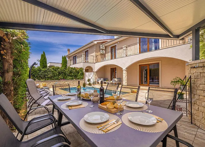 Dijana East Villa *