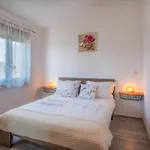Dijana East * Linardići