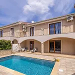 Villa Dijana East